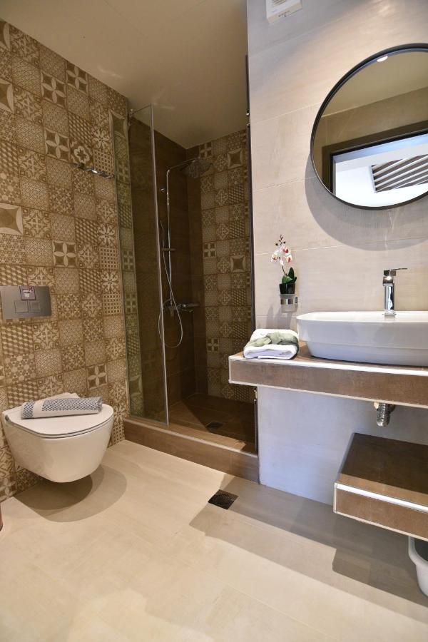 On Board Luxury Studios Sarti Bagian luar foto